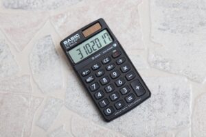まつ毛育毛と目元ケアを同時にする方法は？